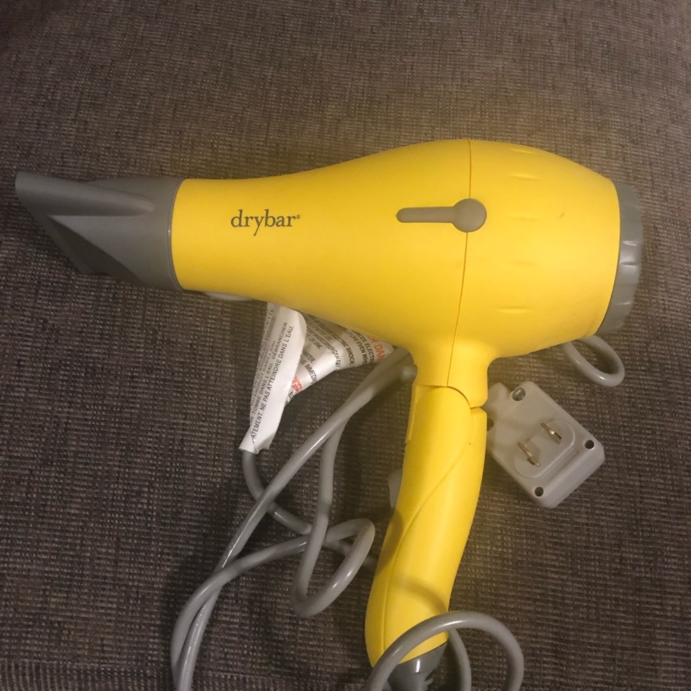 Dry bar hair dryer